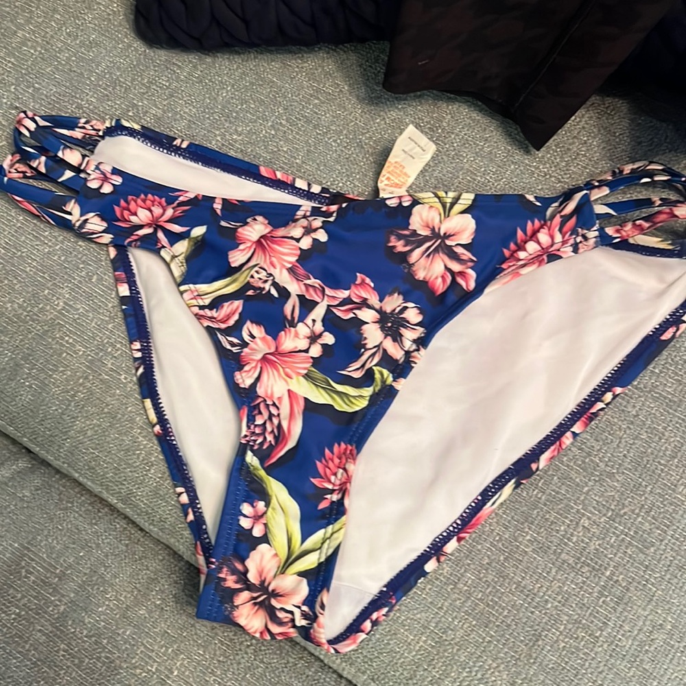 Floral bikini bottom